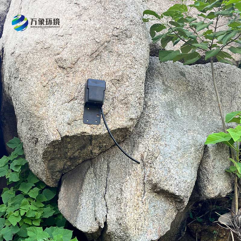 1724642704220106.jpg 臨沂費縣-裂縫監(jiān)測(1).jpg